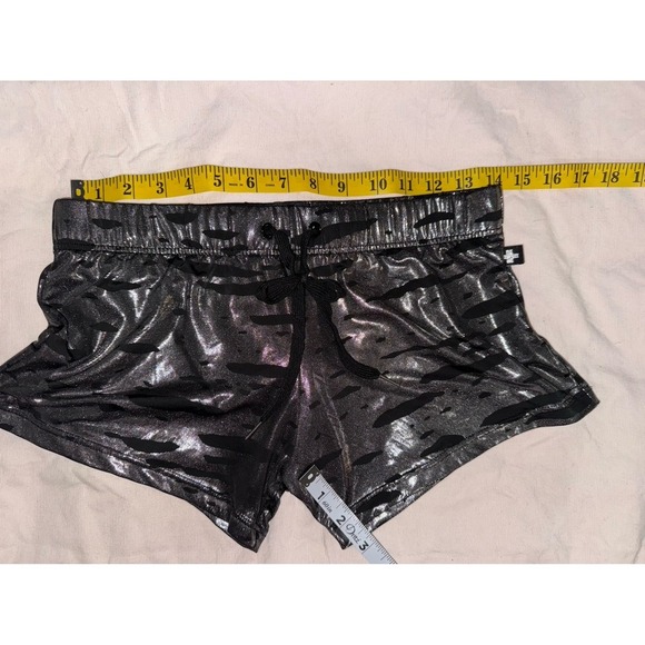 Andrew Christian men's metallic silver and black animal print shorts small - Picture 6 of 6